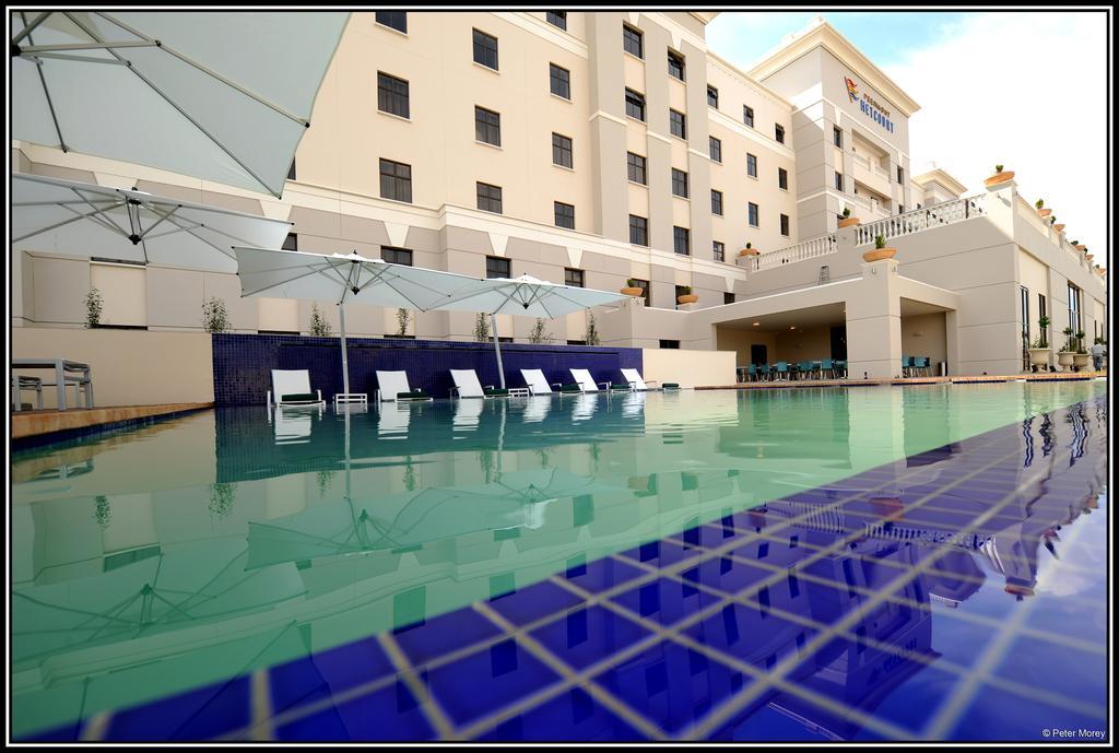 Metcourt At Emperors Palace Kempton Park Exterior photo