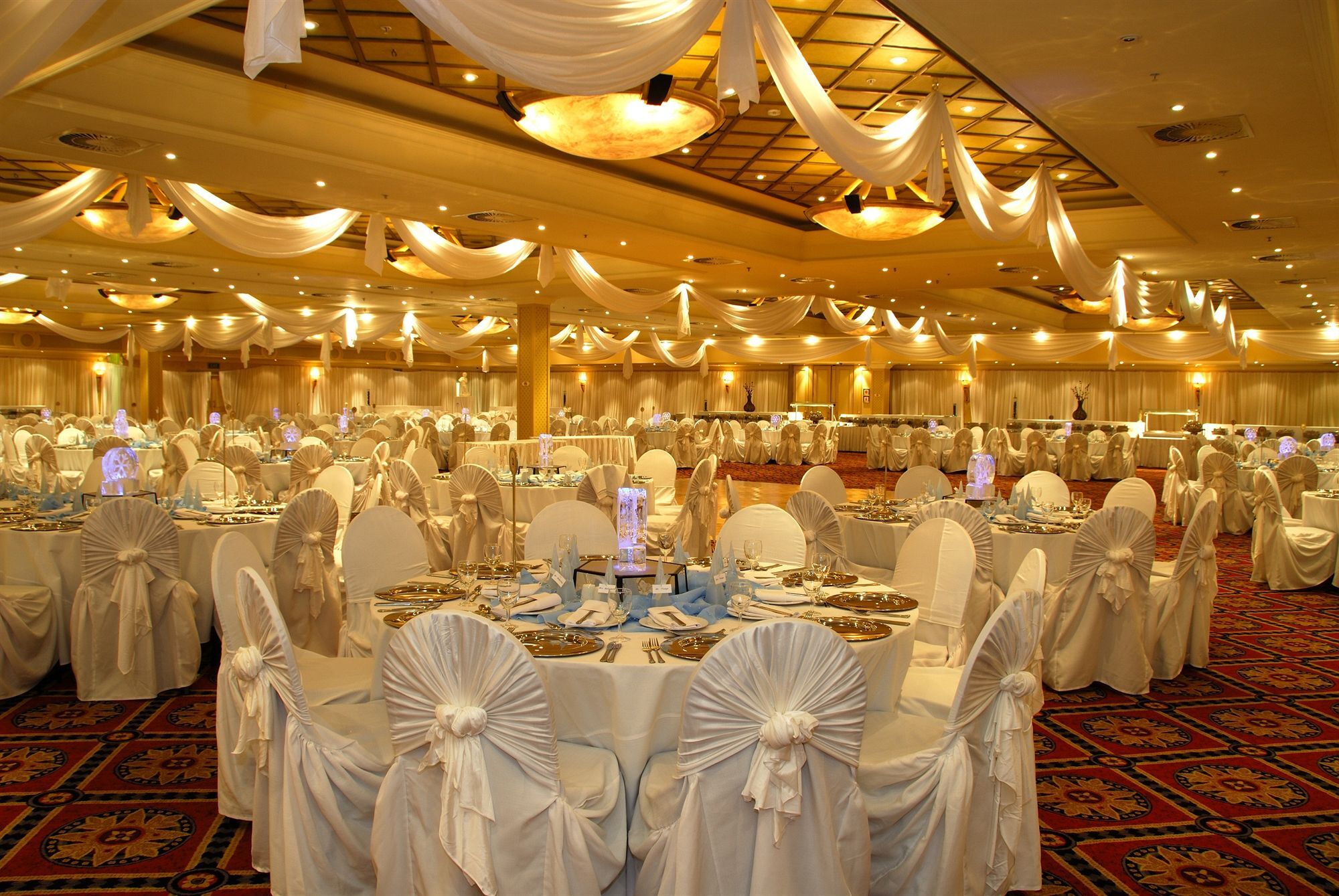 Metcourt At Emperors Palace Kempton Park Exterior photo